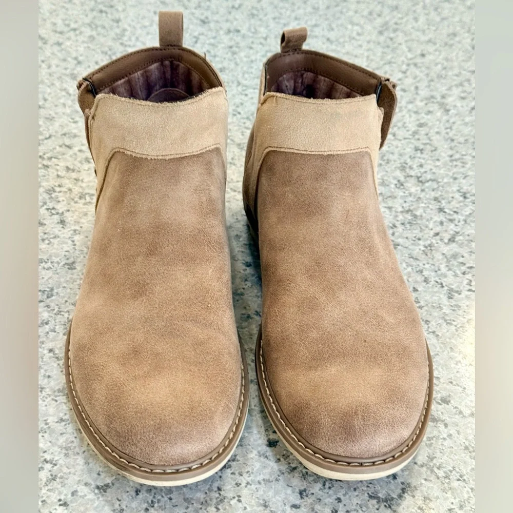 Skechers Women's Tan Suede Winter Ankle Boots